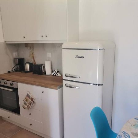 Blue Central Apt 10 Min To The Port/ Wash Machine Lavrion Exterior photo